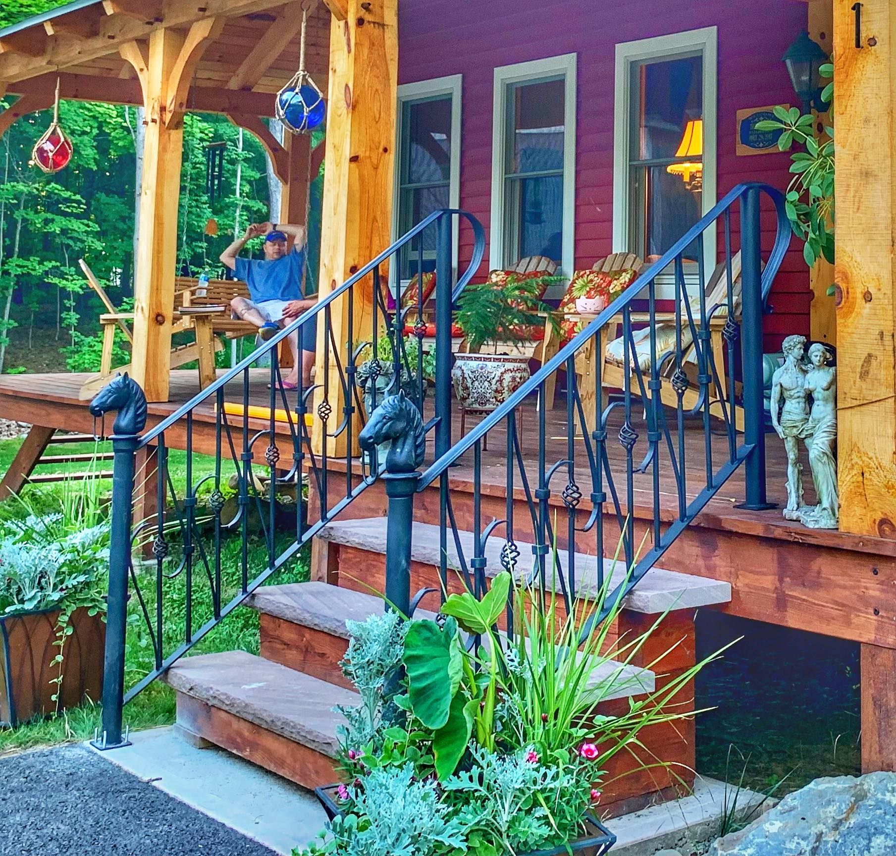 metal railing with horse head rail caps