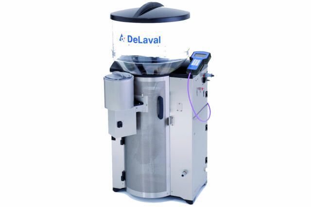 DeLaval calf feeder CF1000