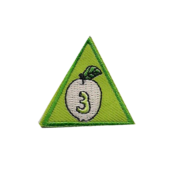 A green triangle with an apple and the number 3 on it badge.
