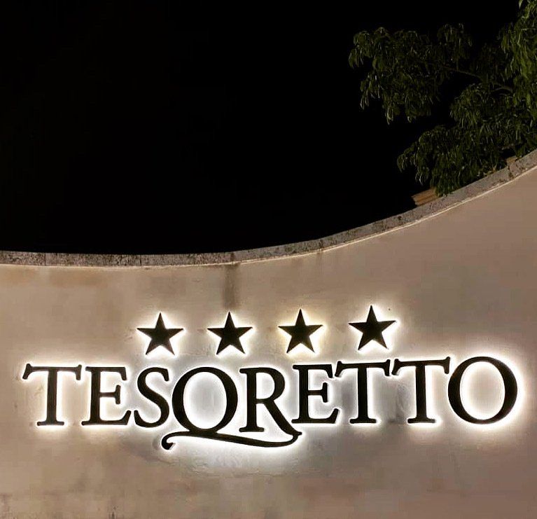 insegna tesoretto hotel
