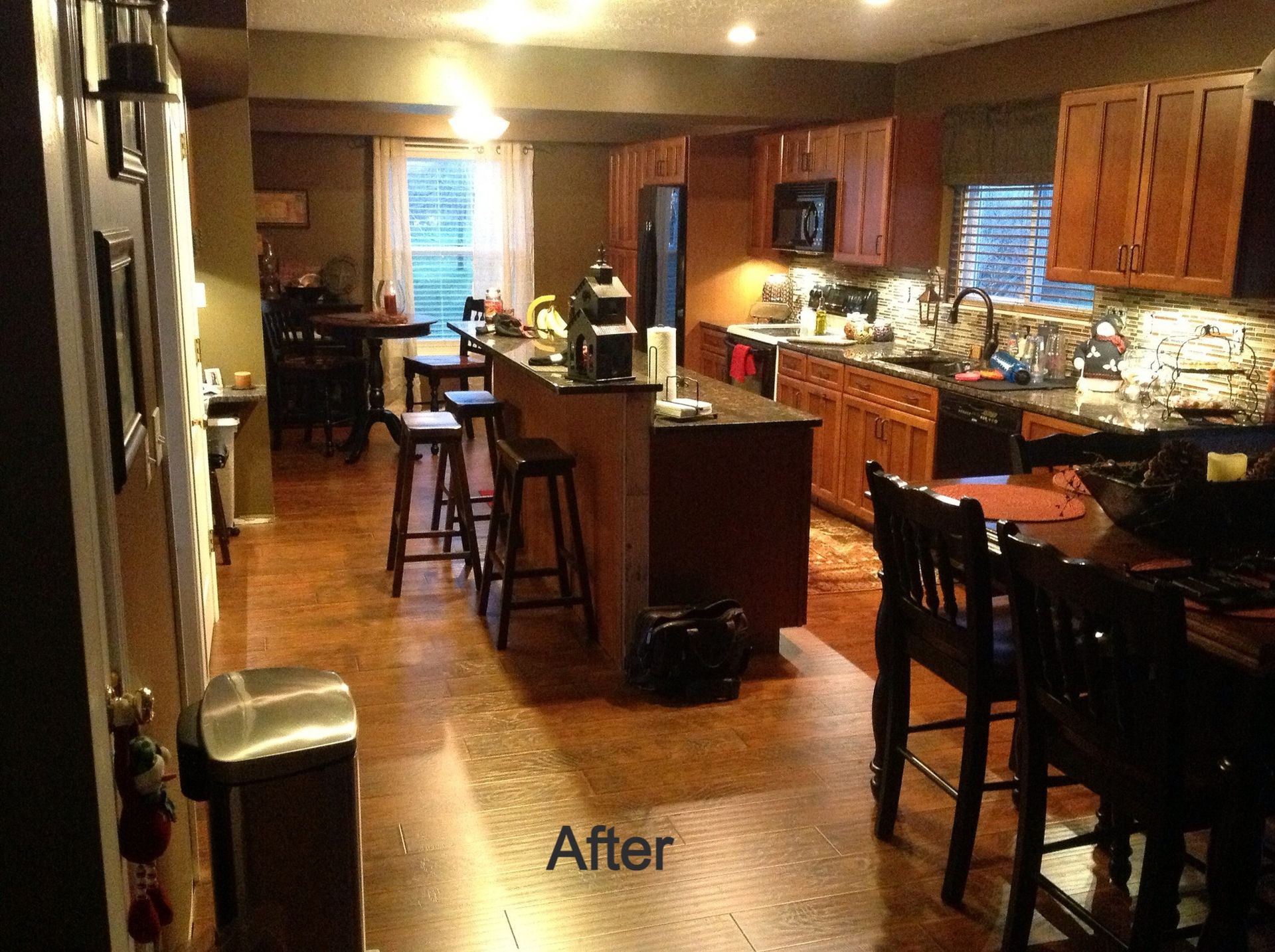 A picture of a kitchen after being cleaned