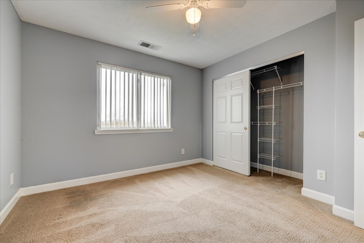 Cross Lake Apartments Apartment for Rent in Evansville