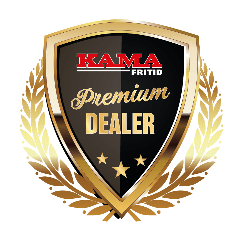 Kama Fritid Premium Dealer logo: black and gold shield with laurel wreath, red text.