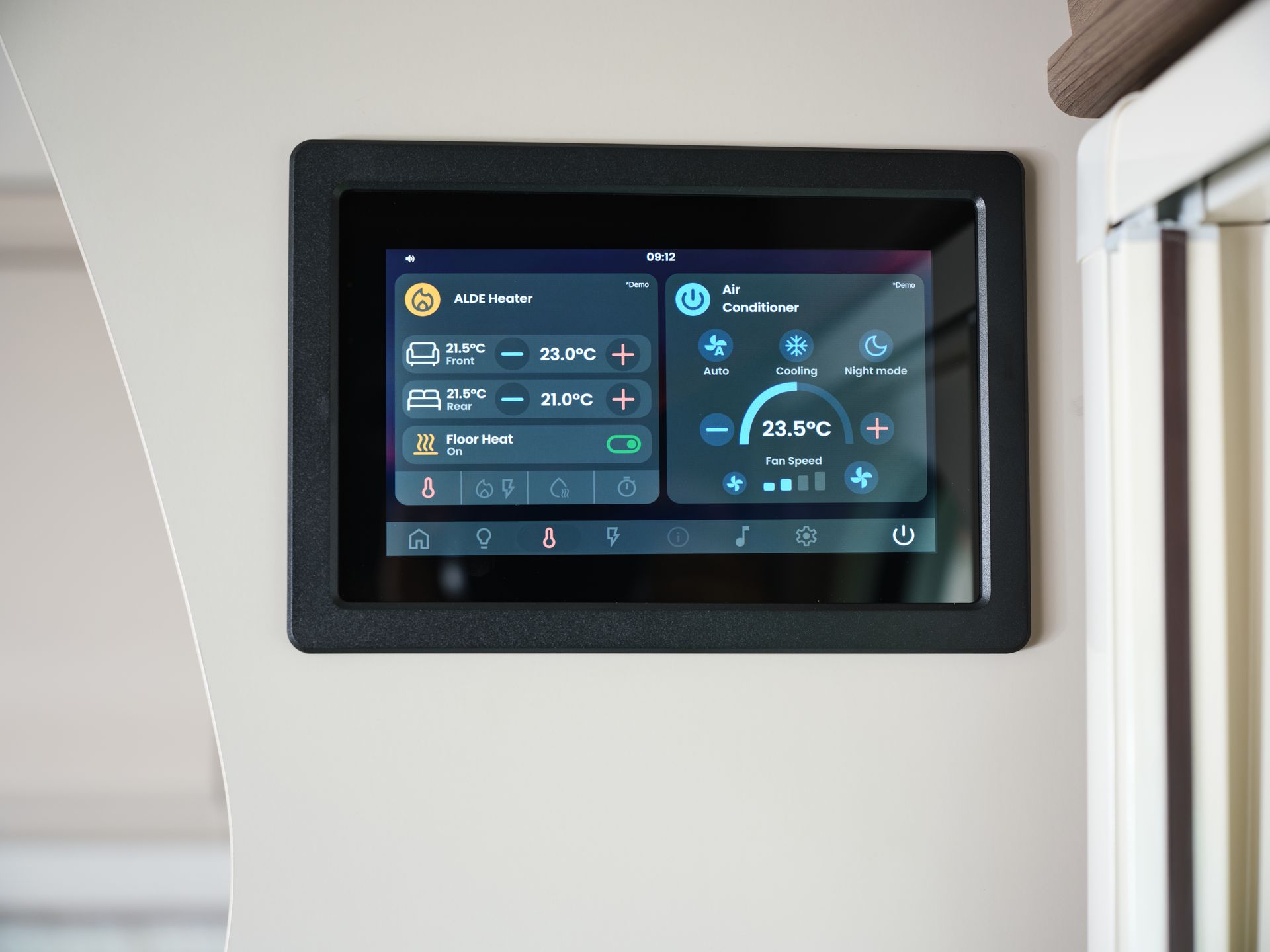 kabe 2026: ny kontrollpanel smart-d 2.0 (alde värme och ac styrs här)