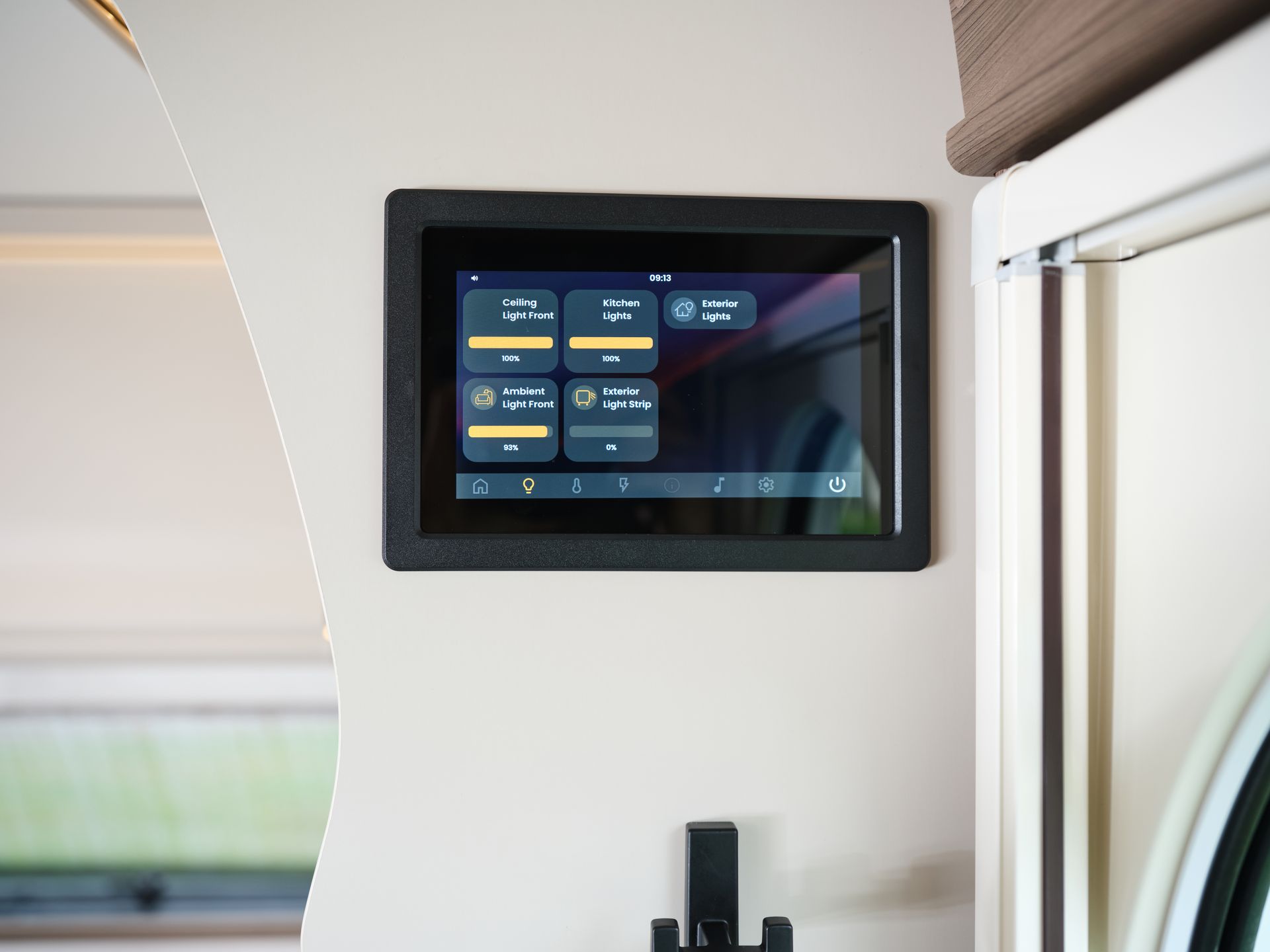 kabe 2026: ny kontrollpanel smart-d 2.0 (belysning i alla rum styrs här)