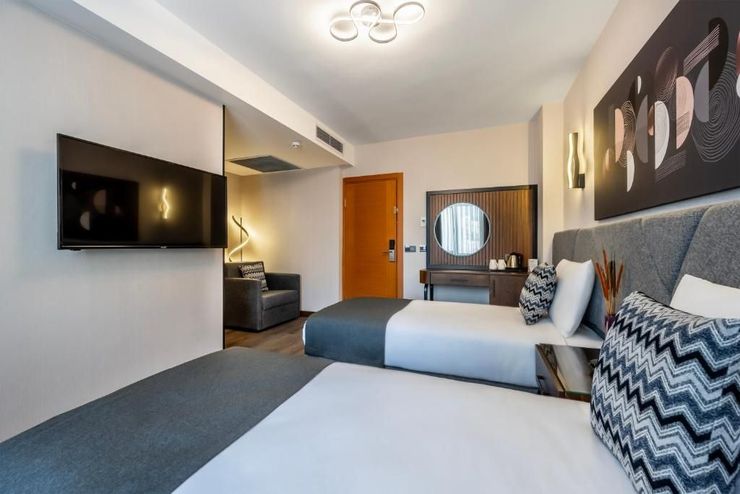 Bristol Hotel, Deluxe Twin Room 