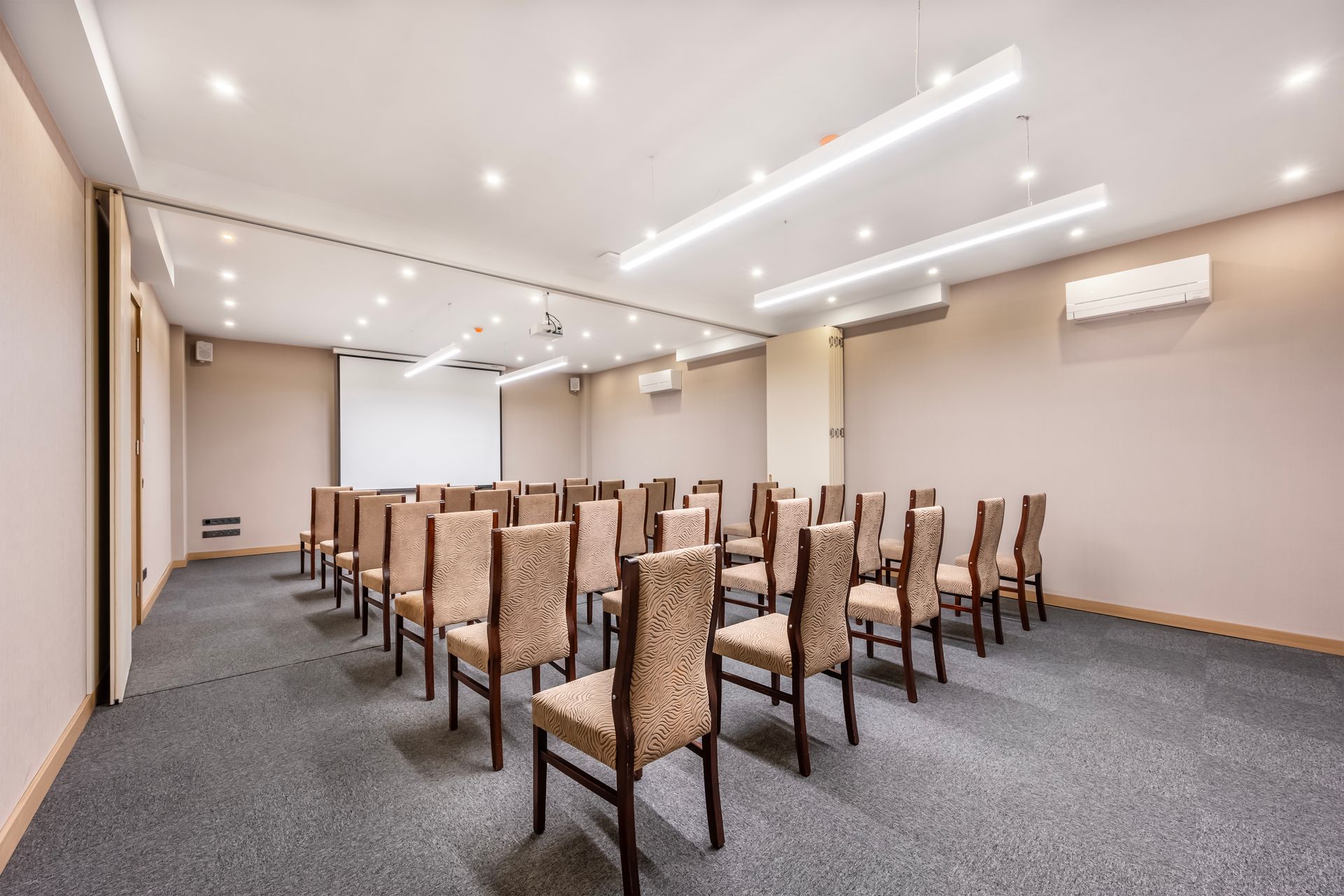 Bristol Hotel, Meeting Room