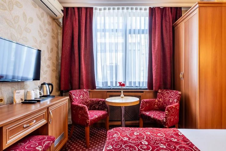 Bristol Hotel,  Standart Room