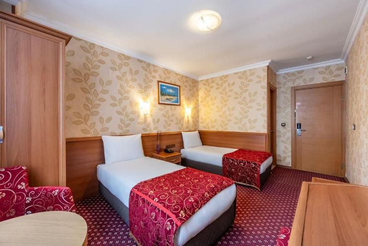 Bristol Hotel,  Standart Room