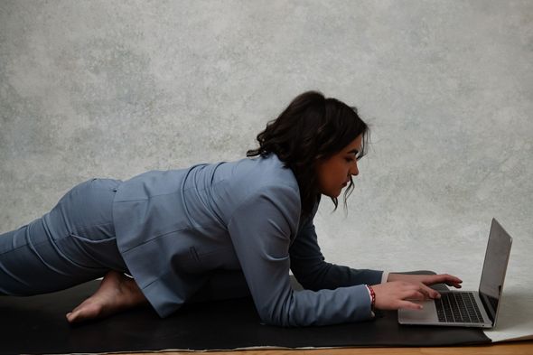 team-building yoga