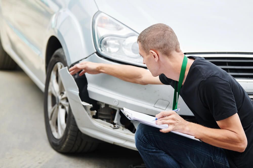 What to tell insurance when someone hits your parked car?