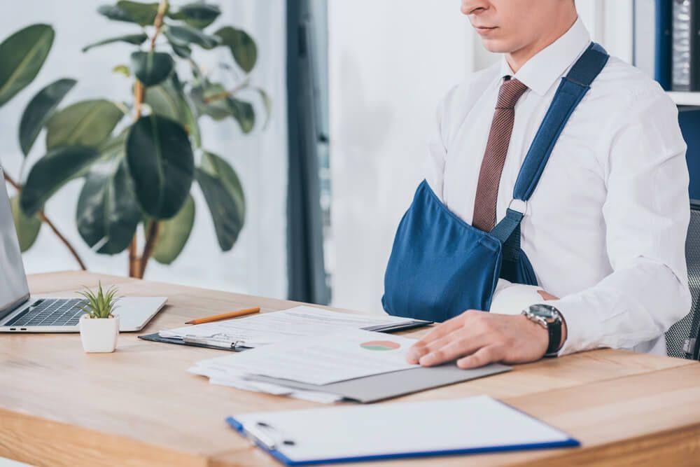 How does the personal injury lawsuit process differ from the personal injury claim process?