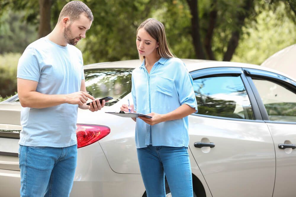 How do I get people's contact information after a bicycle accident?