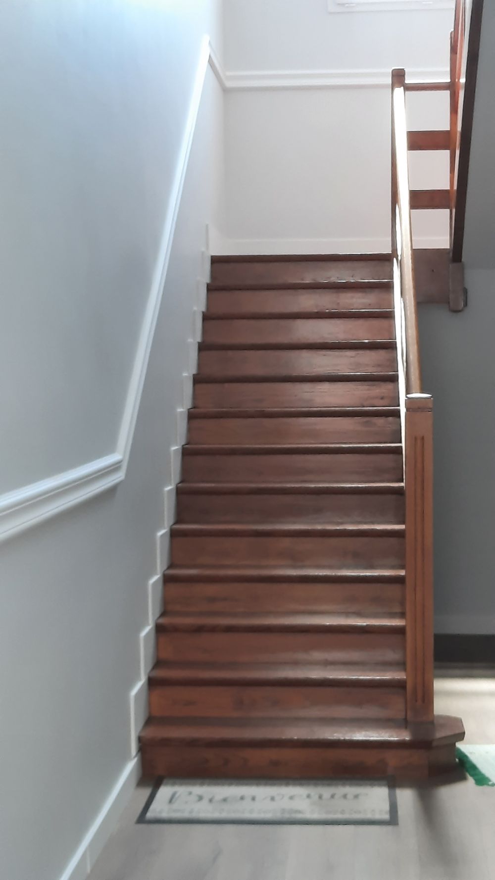 Cage d’escalier repeinte au Havre par ePaT, peinture intérieure