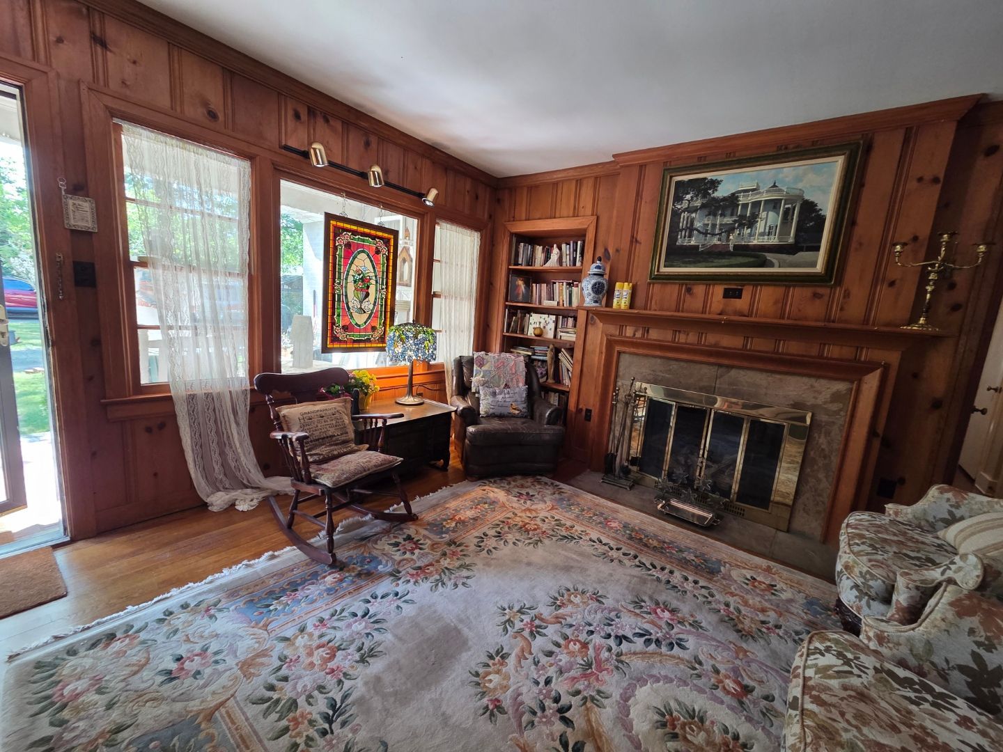 Deep cleaning service in Auburn AL near Glenn Avenue with detailed kitchen and bathroom cleaning