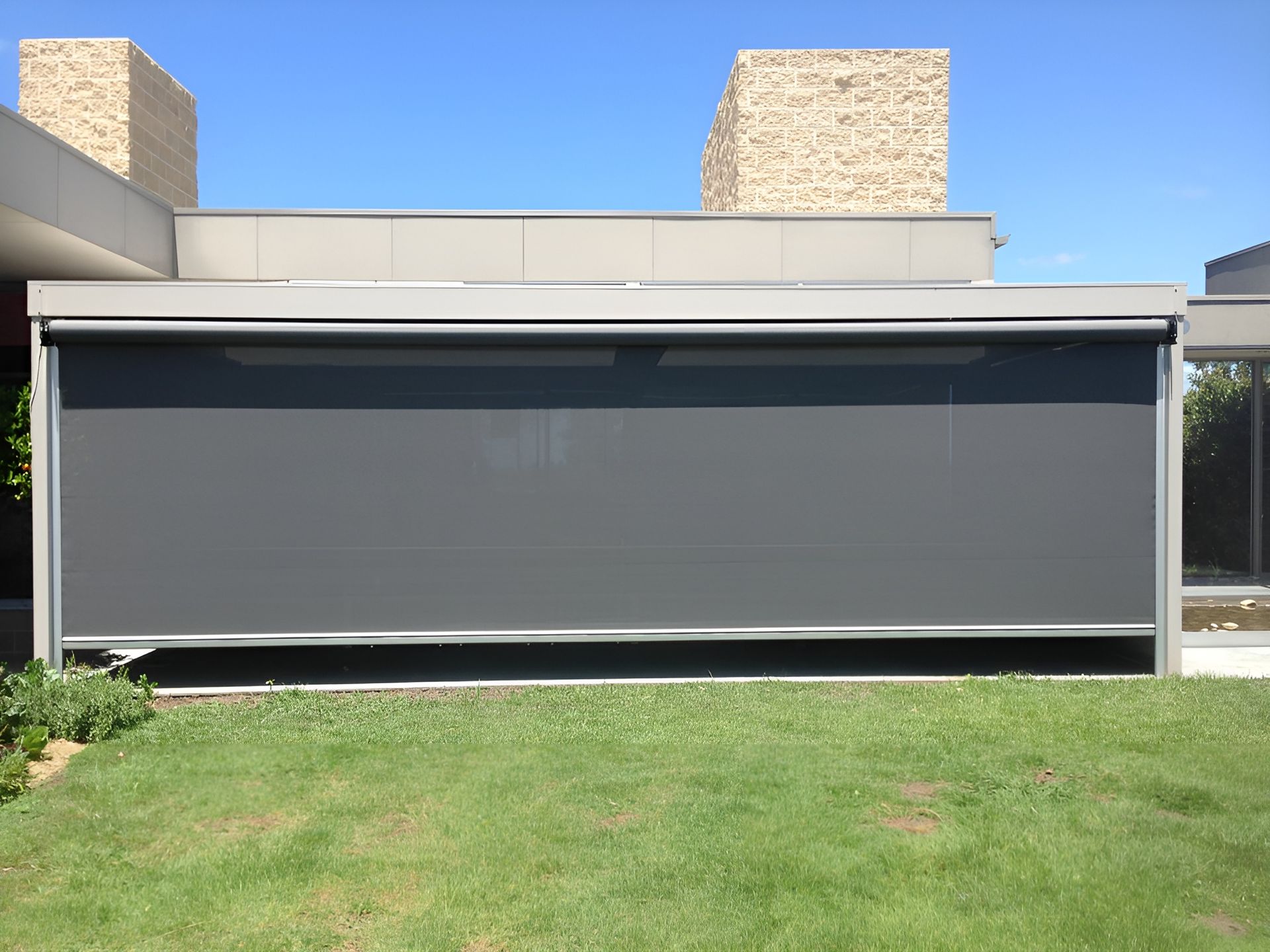 Zipscreen in Woonona | Phoenix Blinds