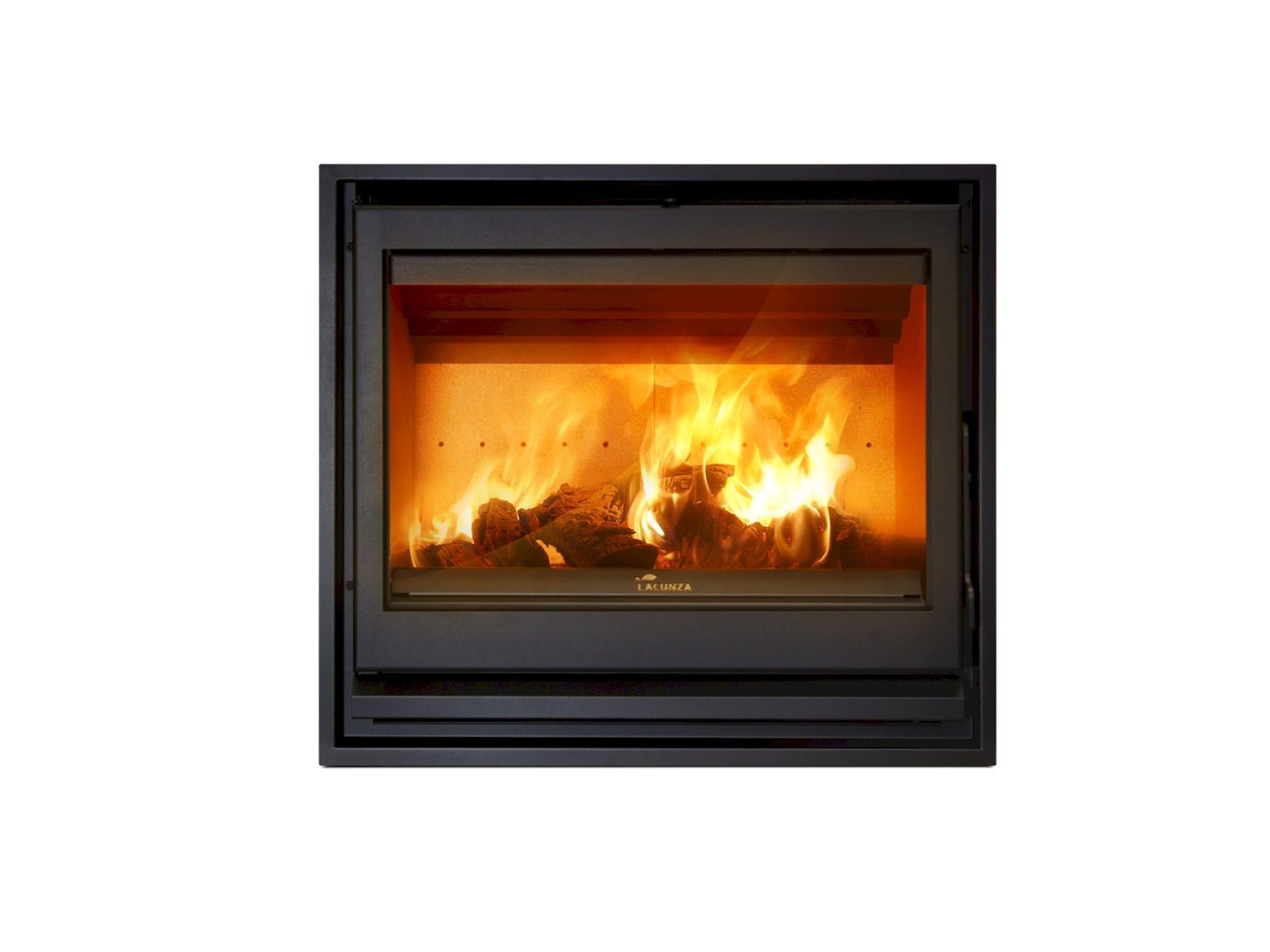Un camino con fiamme che ardono luminose all'interno di una cornice nera.