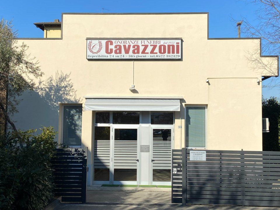 esterni agenzia di onoranze funebri