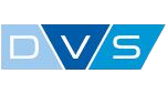 Logotipo de DVS con letras blancas sobre formas geométricas azules sobre un fondo blanco.