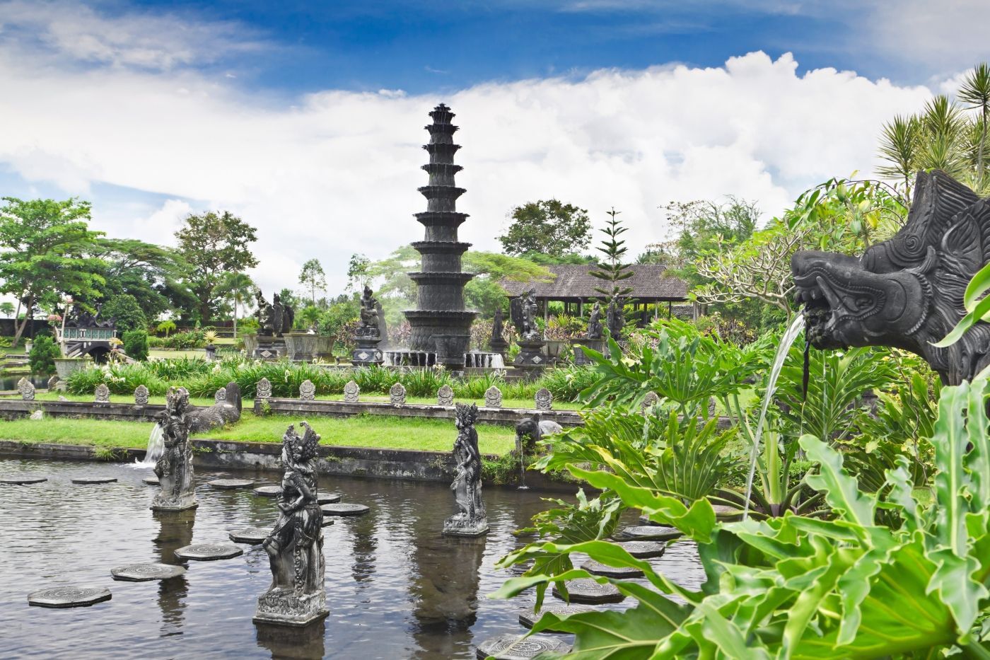 Pura ulun danu bratan in bali, indonesië