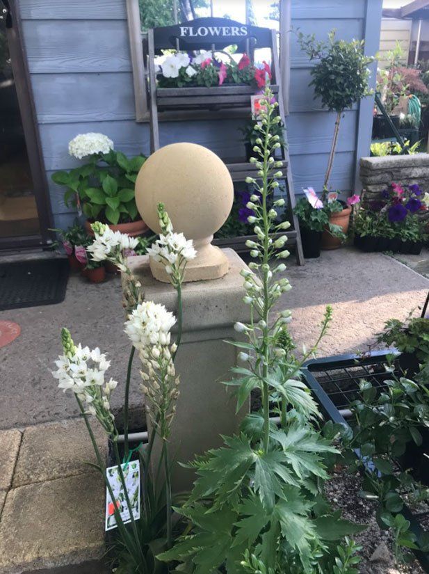 Small-Statues