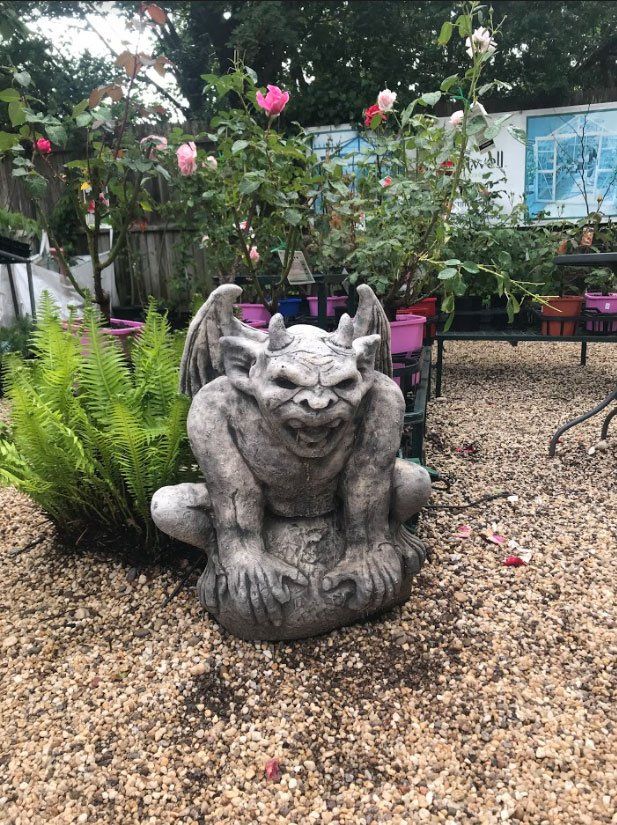 Small-Statues