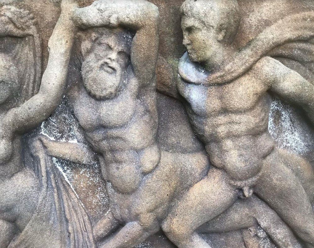 Small-Statues