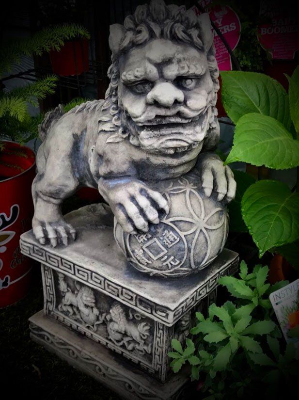 Small-Statues