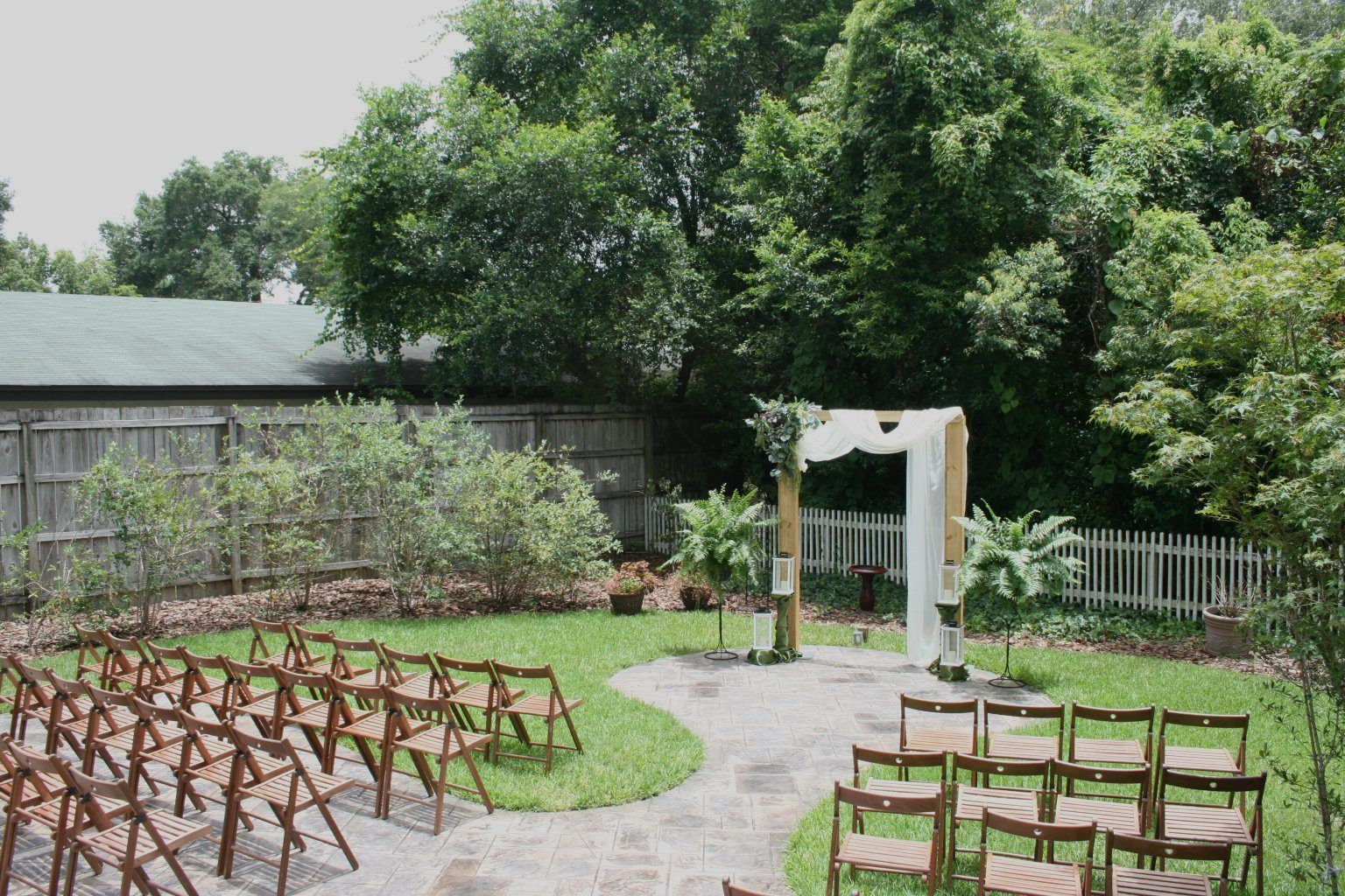 Brides choose The Laurel Oak Inn for wedding venue