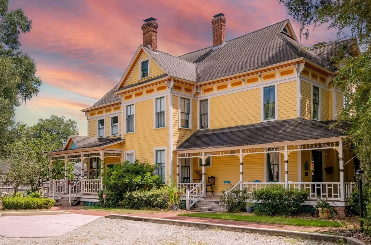 Rent the Laurel Oak Inn in Gainesville Florida for your next event!