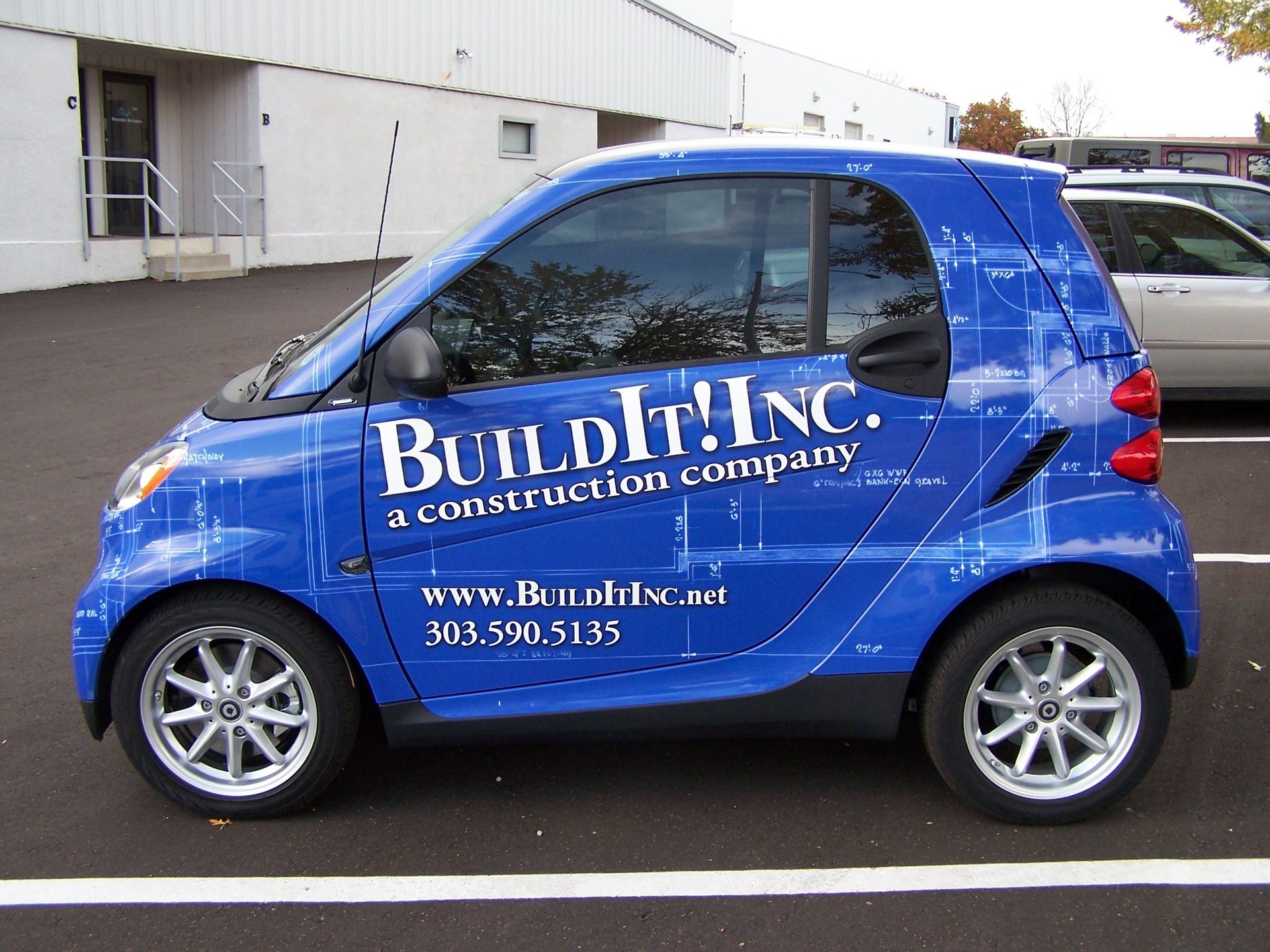 BuildItInc. smart car full wrap