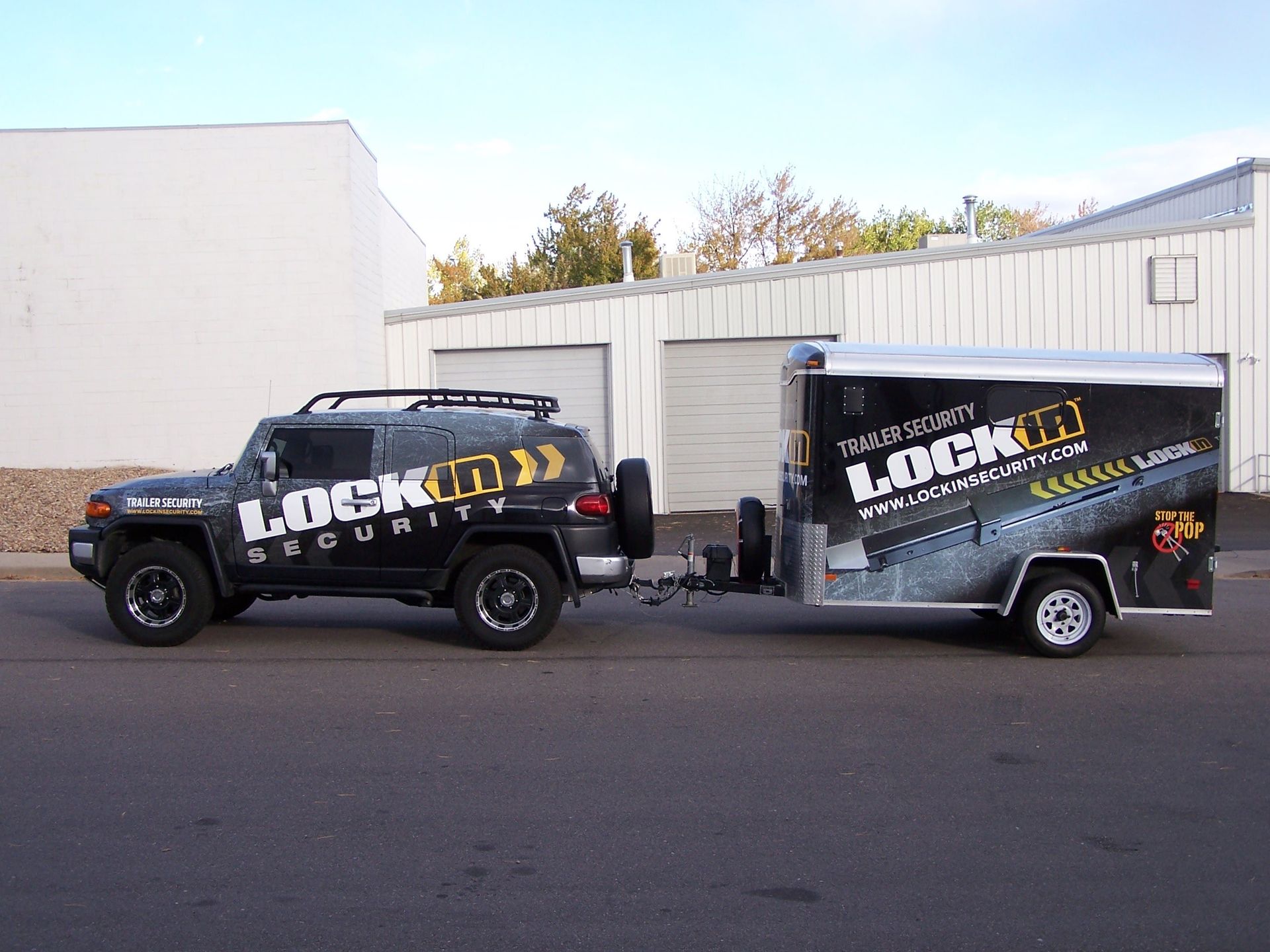 LockIn security trailer and Toyota FJ Full Wrap