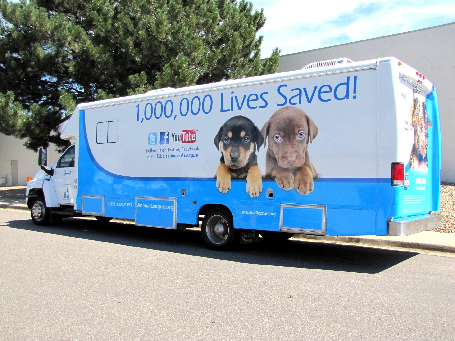 Animal League RV 1,000,000 lives saved full wrap Broomfield Colorado