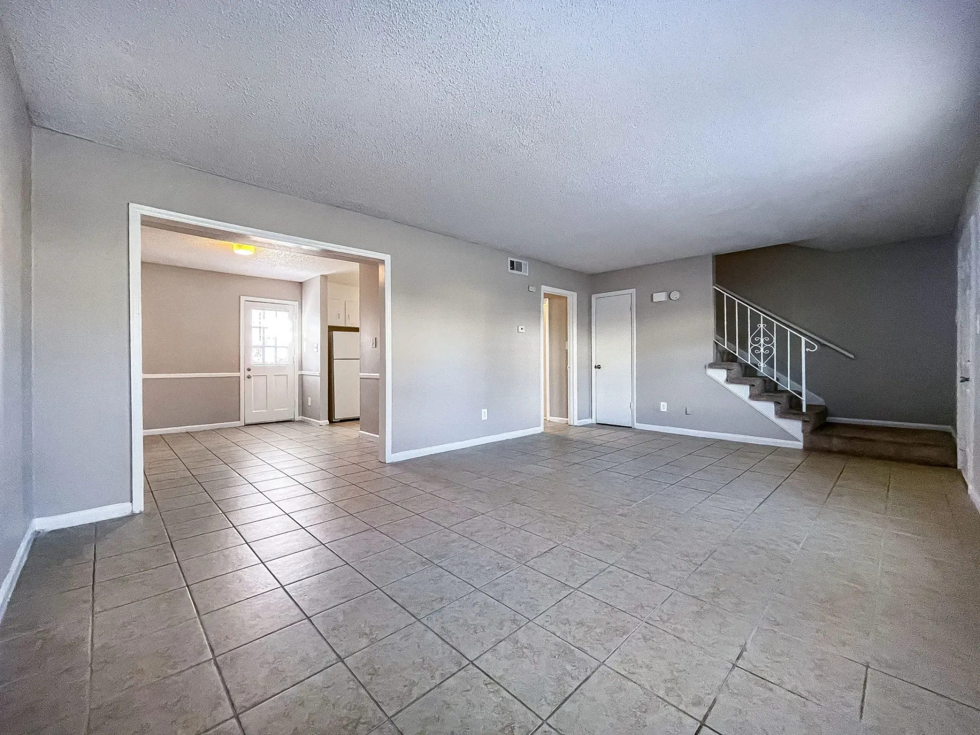 Charlotte NC Apartments For Rent | Arcadian Village | Spacious Living Area