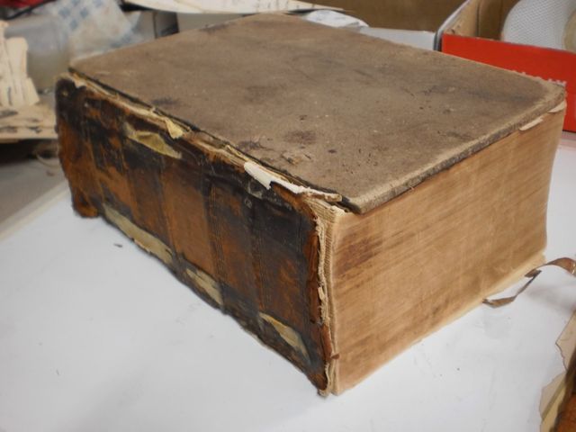 Old Thick Book — Salisbury, QLD — Books & Boxes