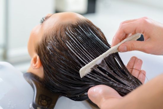 trattamento capelli bagnati