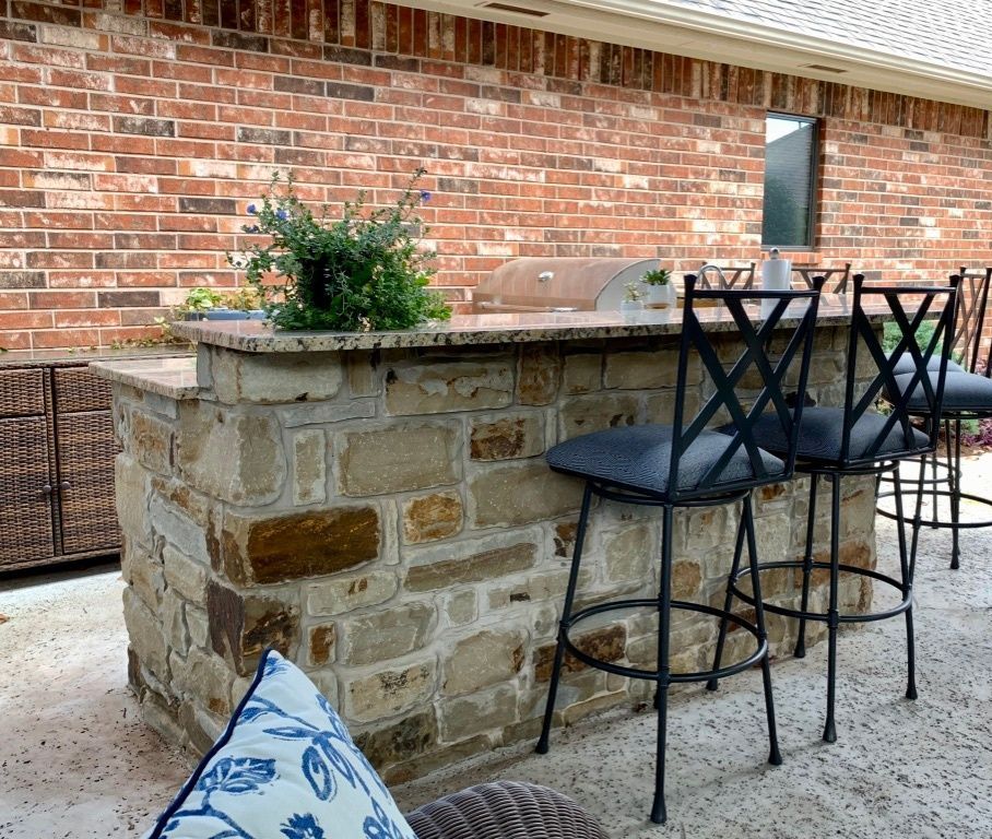 outdoor bar seating