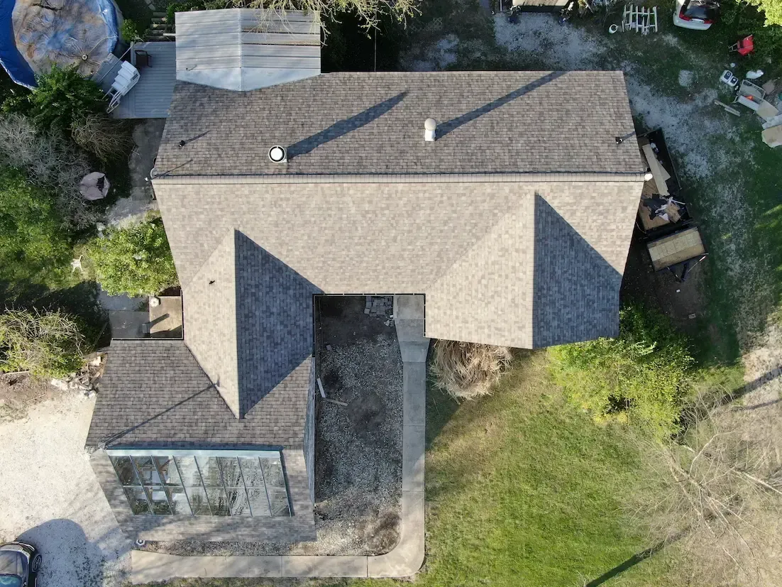 Residential asphalt shingle roof installation in St. Louis, MO