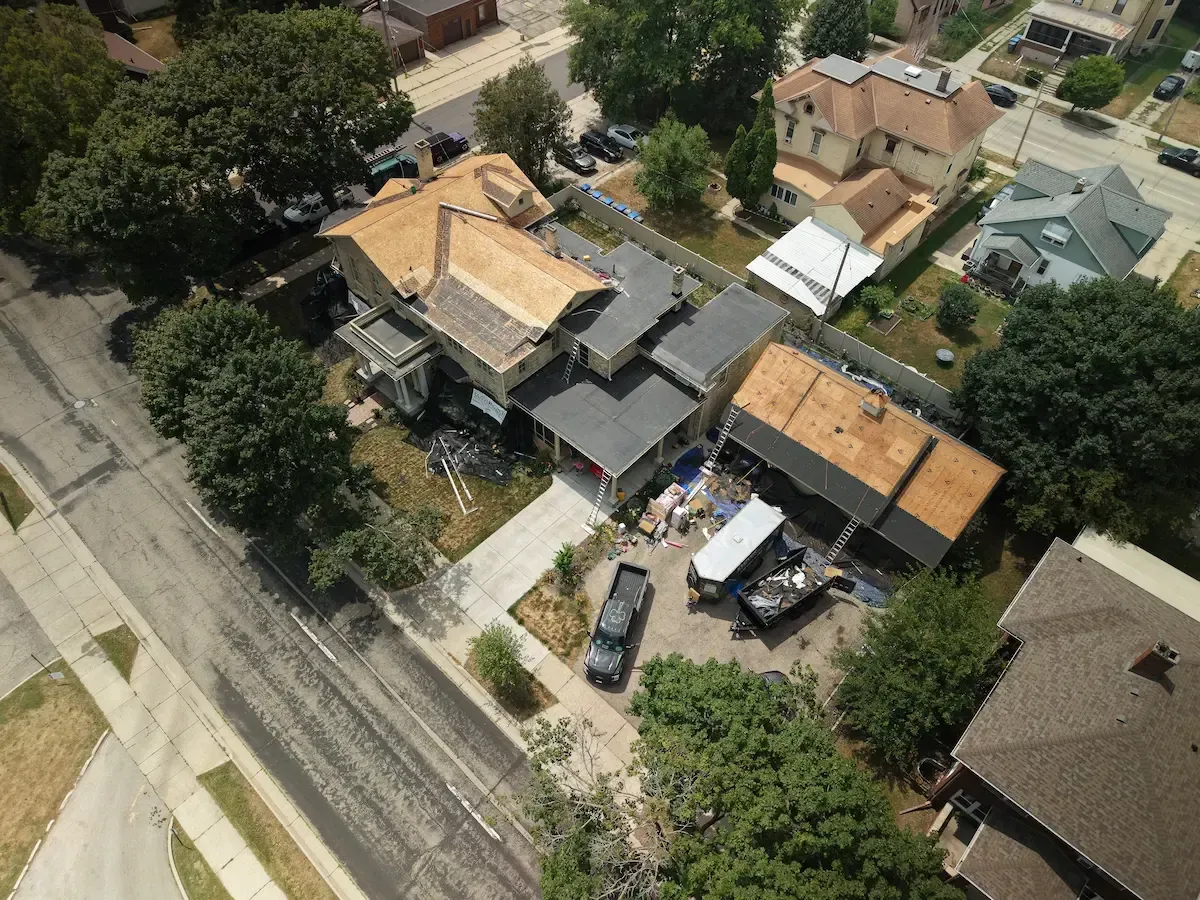 Asphalt shingle roof replacement in St. Louis, MO