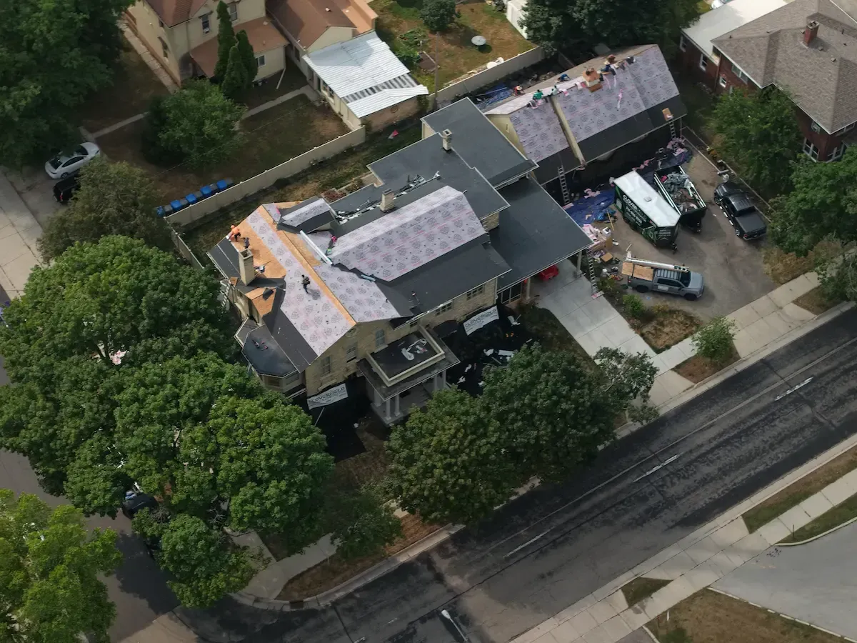 Residential roof replacement in St. Louis, MO