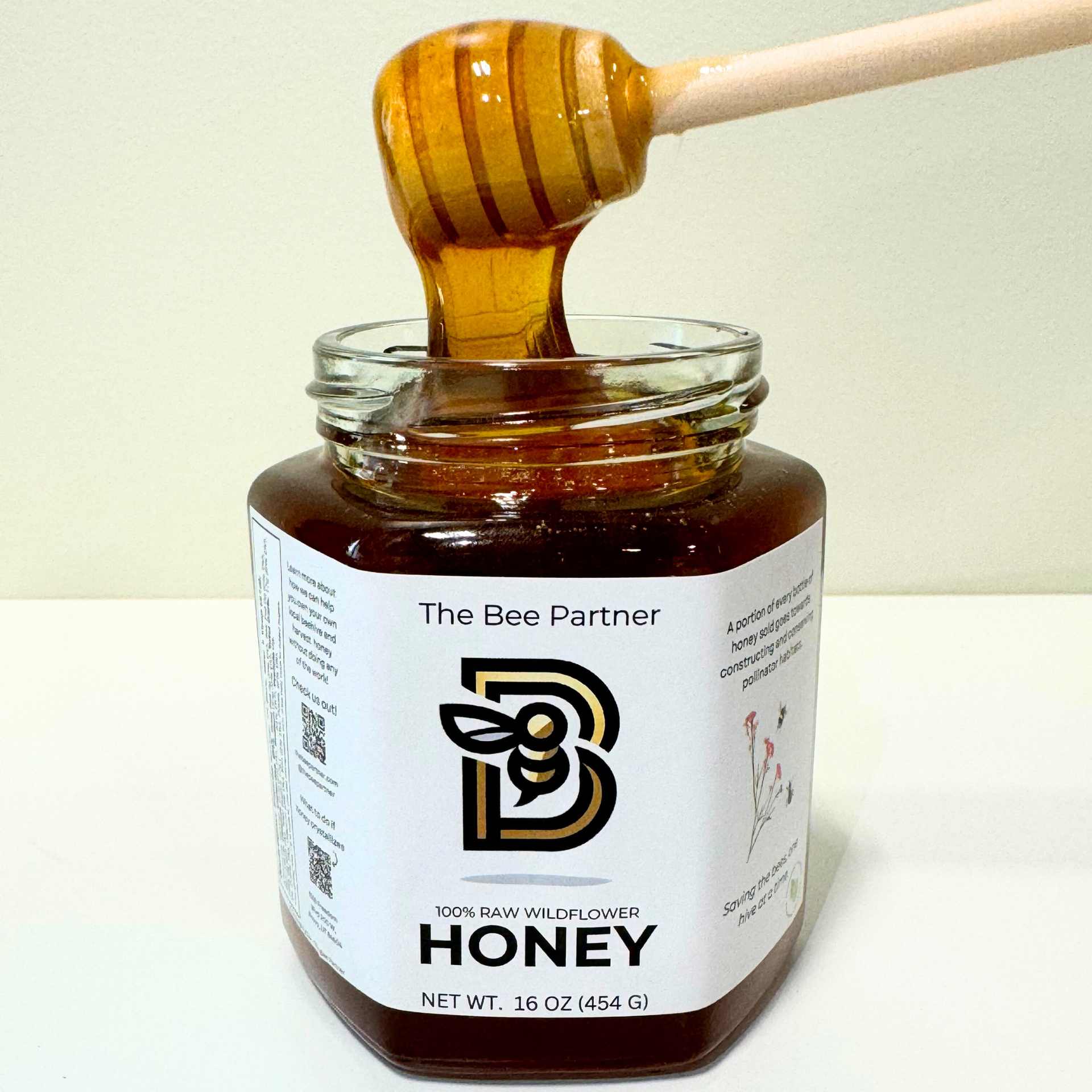 The Bee Partner Raw Honey w/ Honeystick