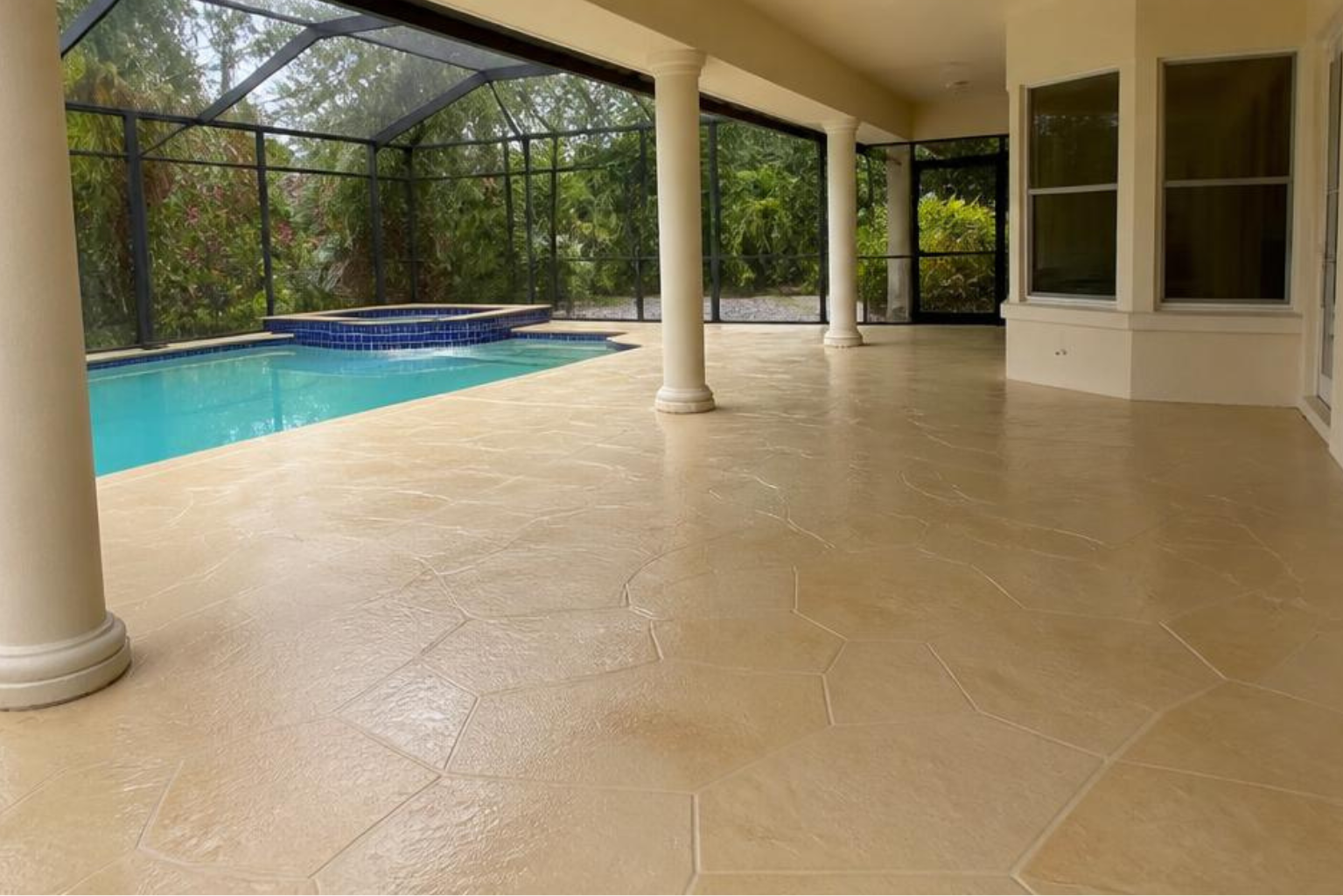 Pool lanai after cleaning