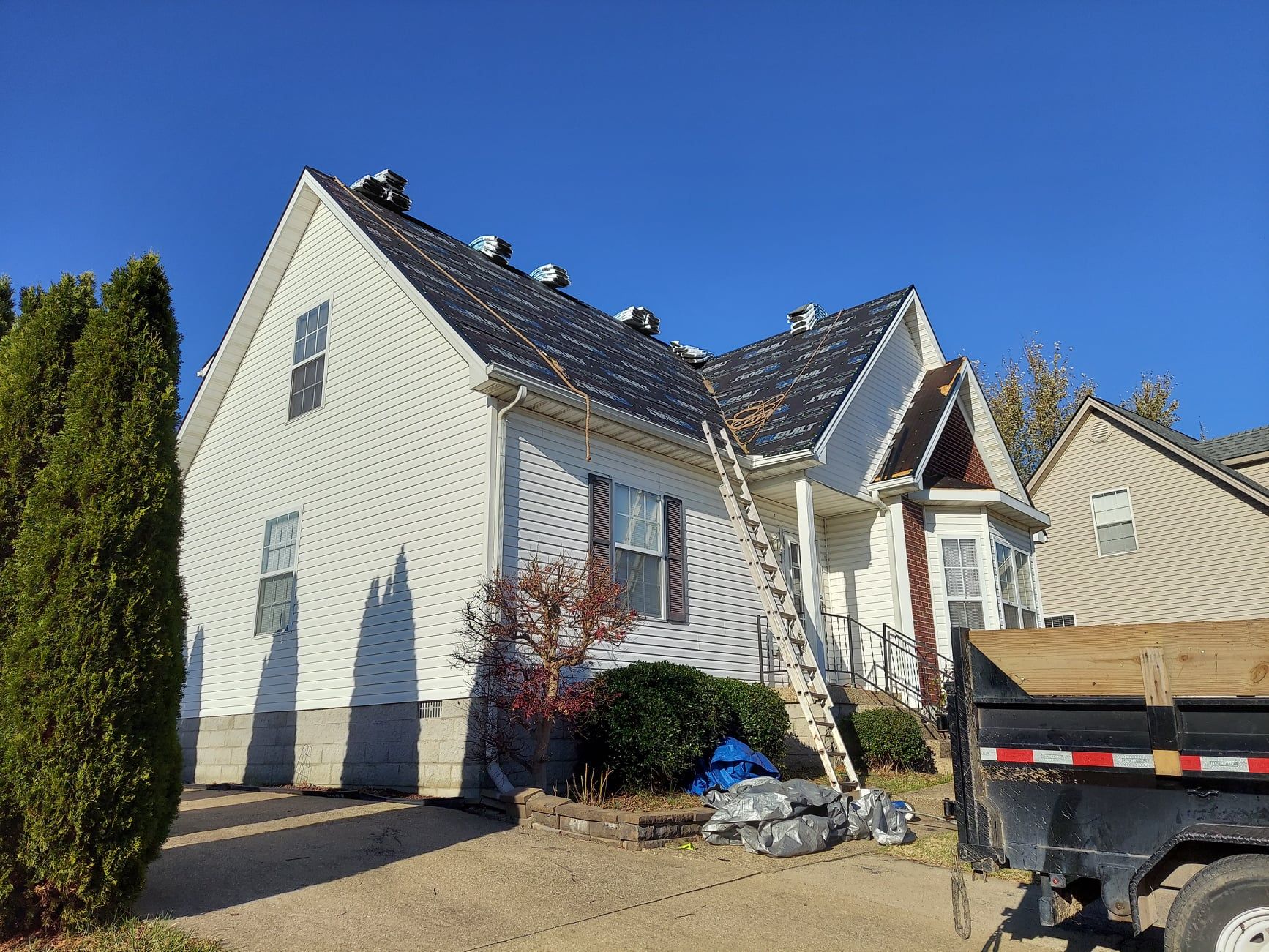 roofing experts in Lousiville Integrity Roofing