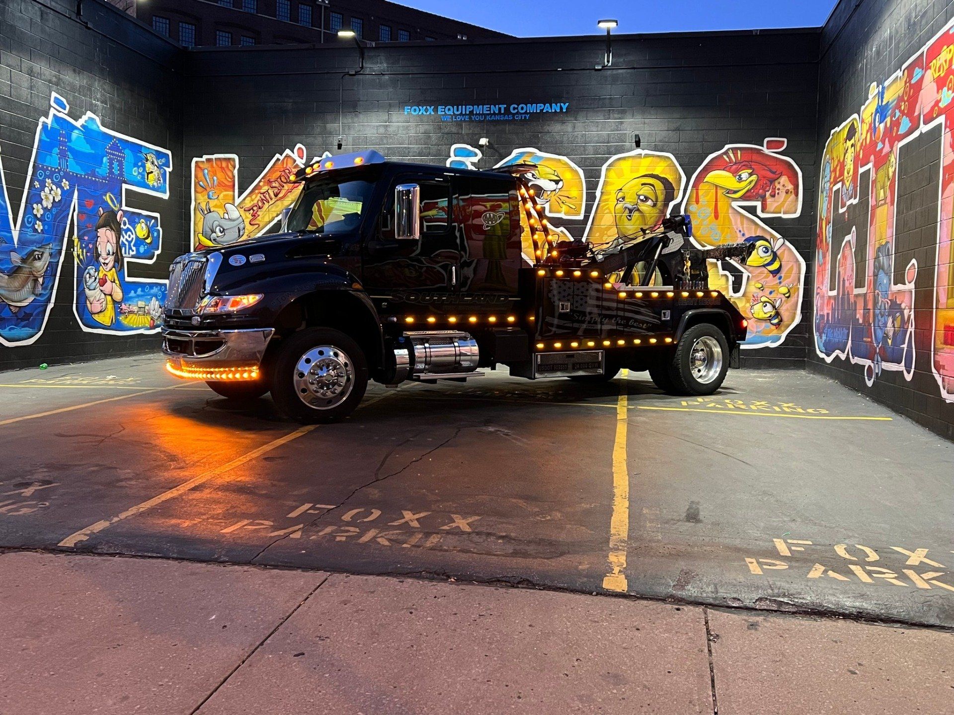 Commercial Vehicle — Raymore, MO — J's Southland Tow Service Commercial Vehicle — Raymore, MO — J's Southland Tow Service