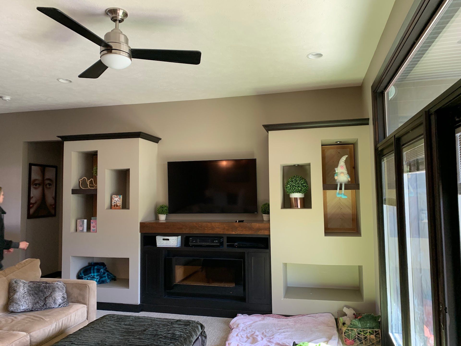 Living room, Exbury Court Kitchen Remodel