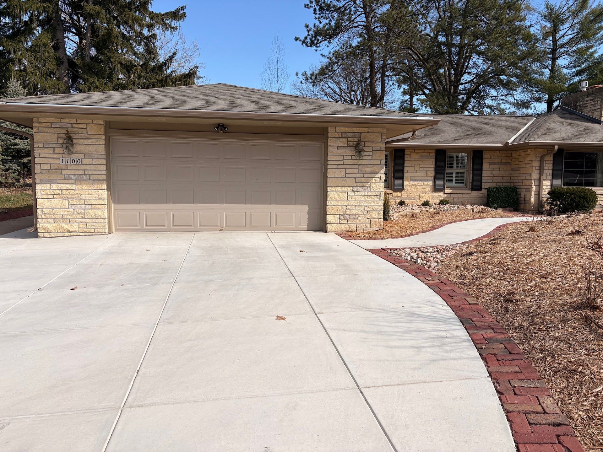 Exterior, Fall Creek Road Garage