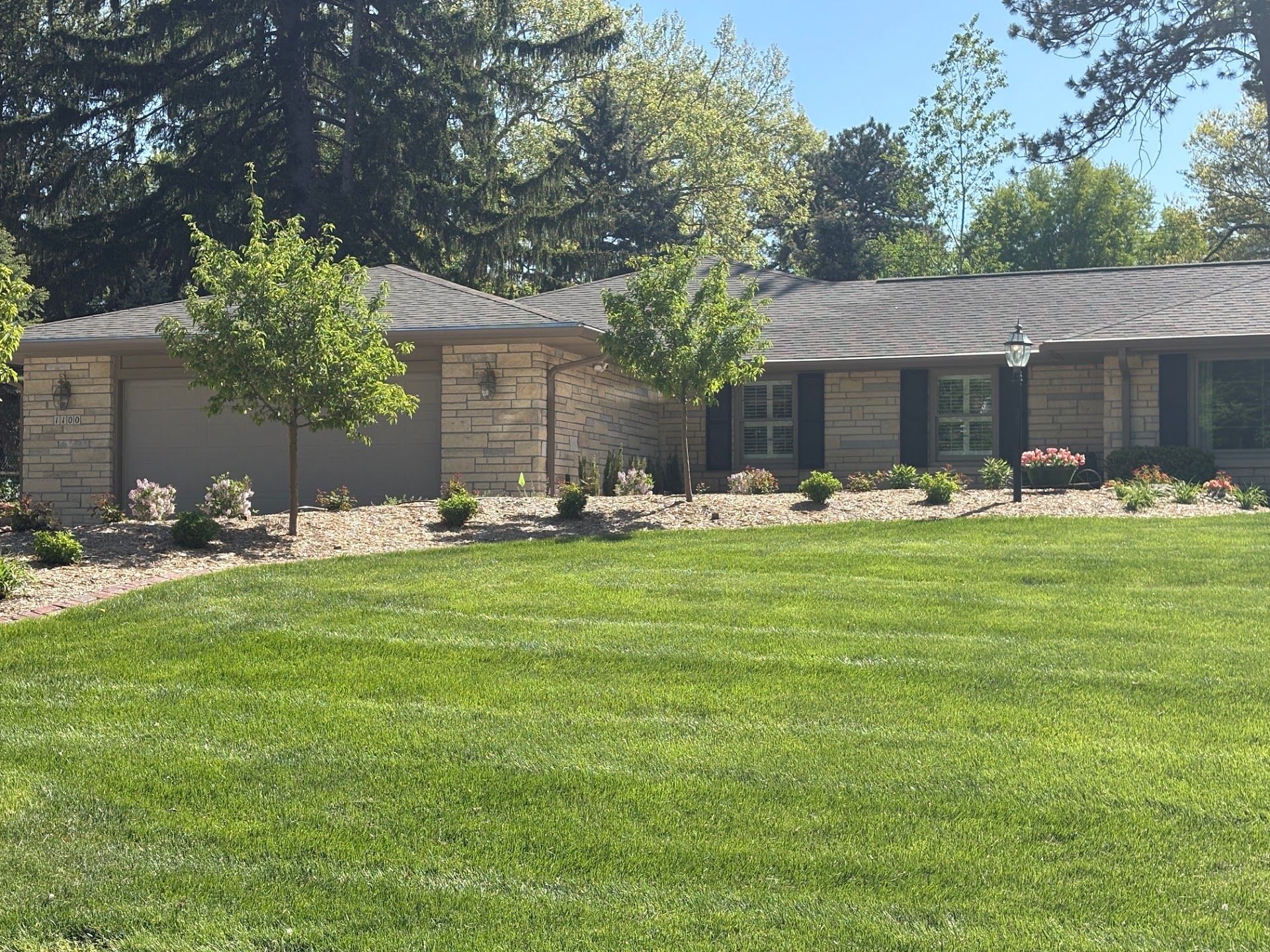 Exterior, Fall Creek Road Garage