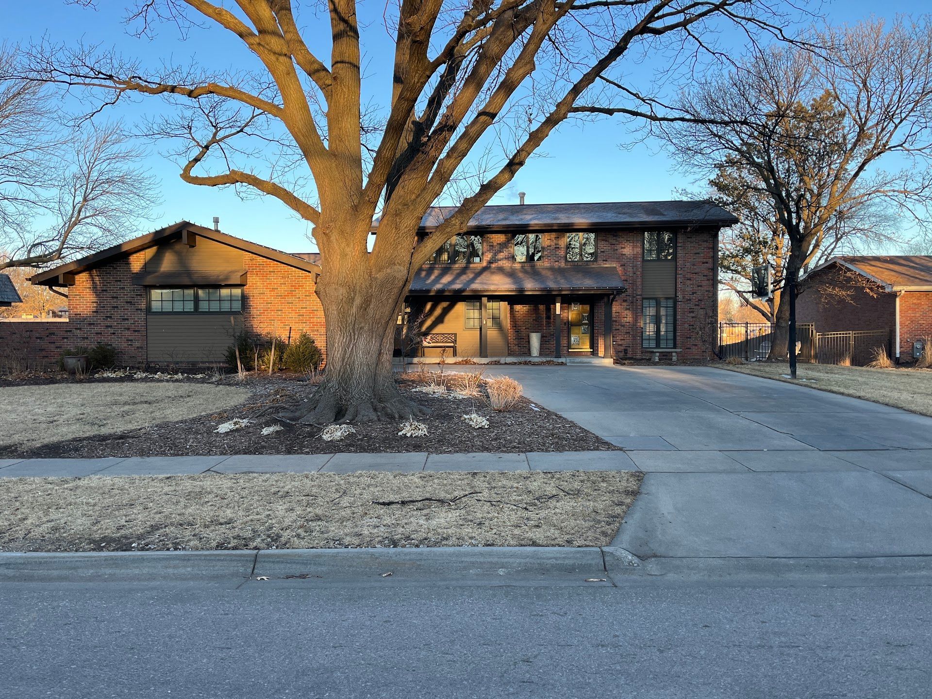 Exterior, Hazelwood Drive Basement Finish