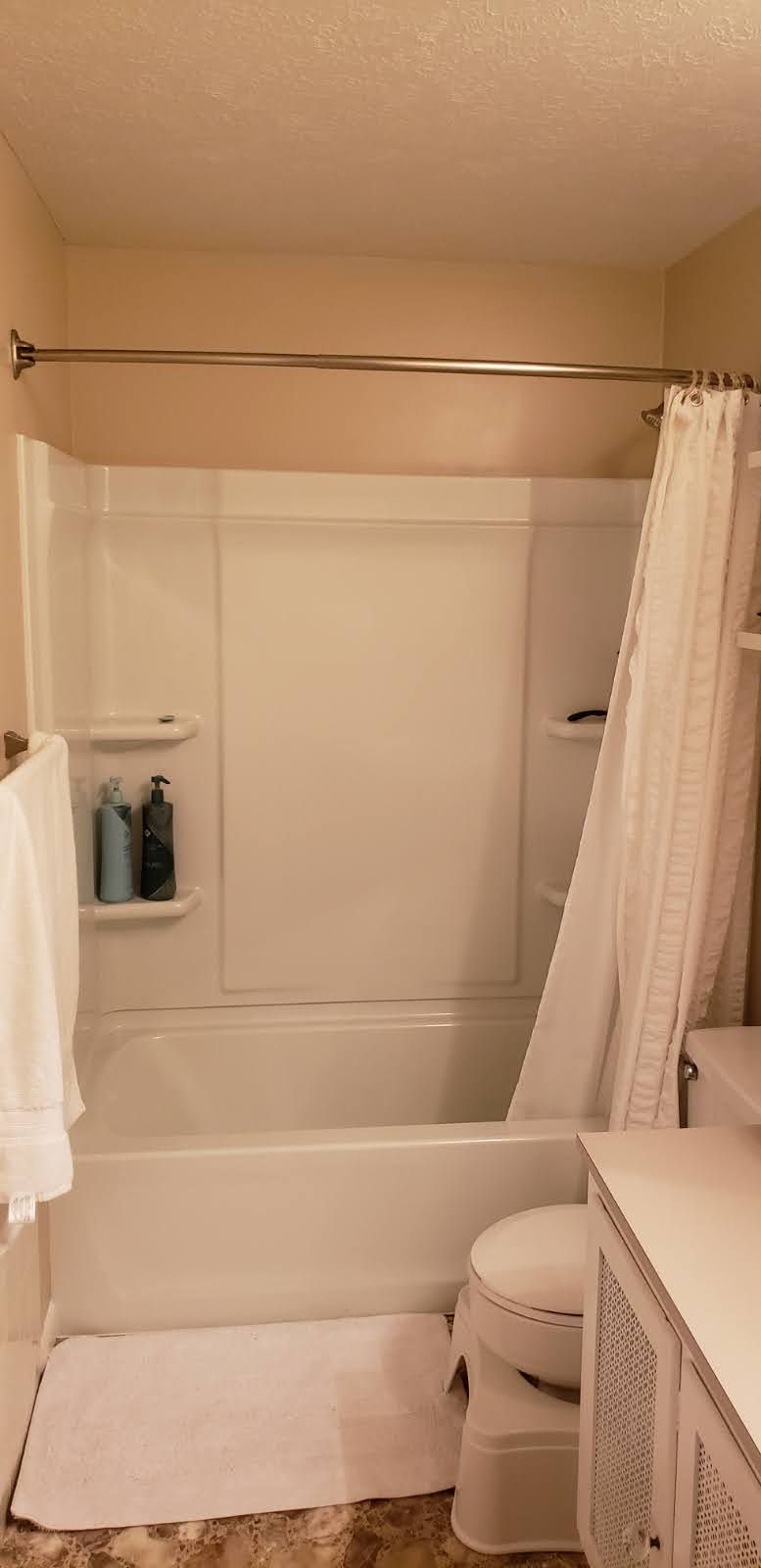 Janssen Drive Bathroom Remodel