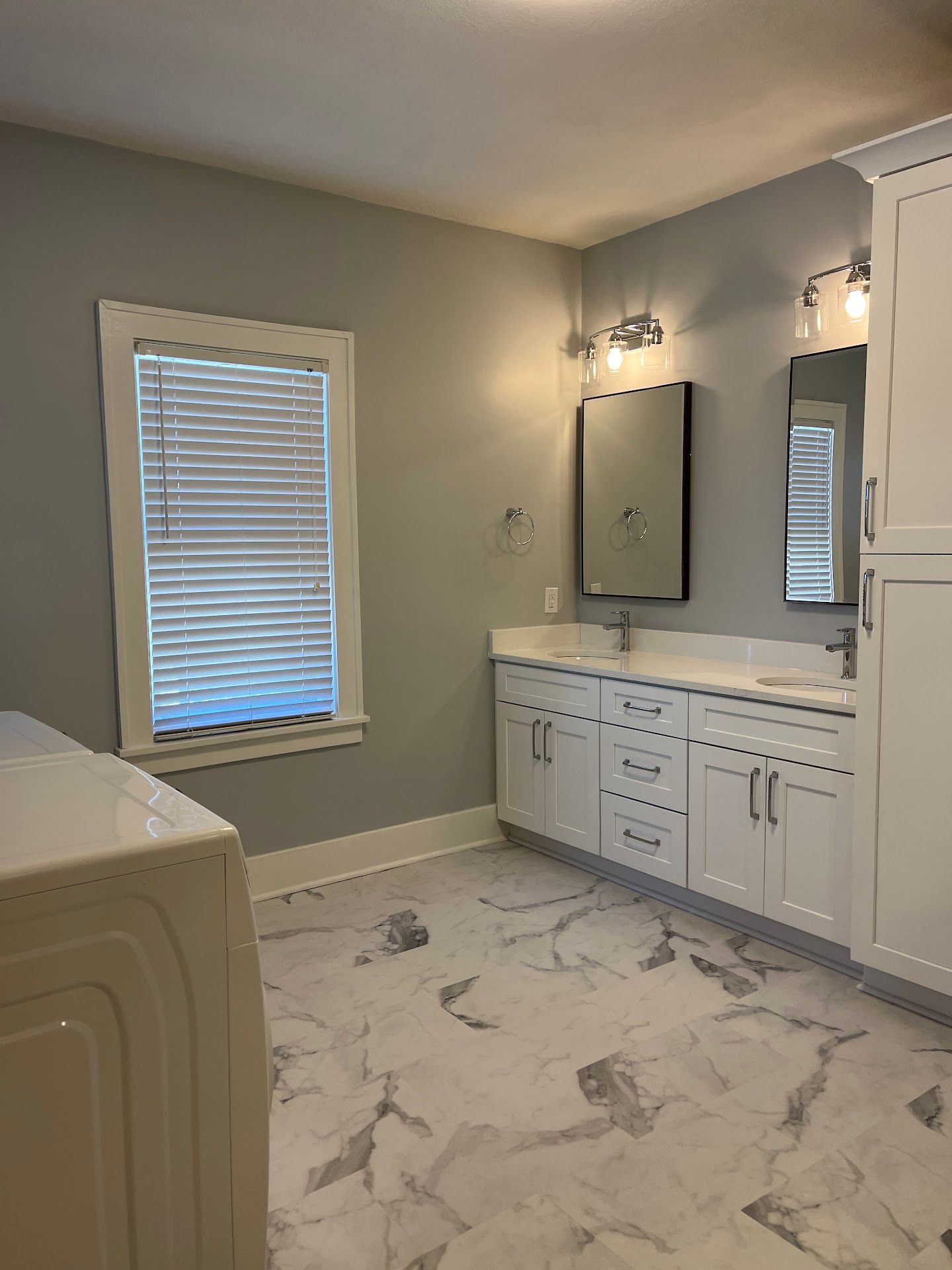 Bathroom, Leighton Avenue Remodel